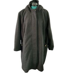 🦄 Catherines Charcoal Teddy Jacket P:32” L:37.5”